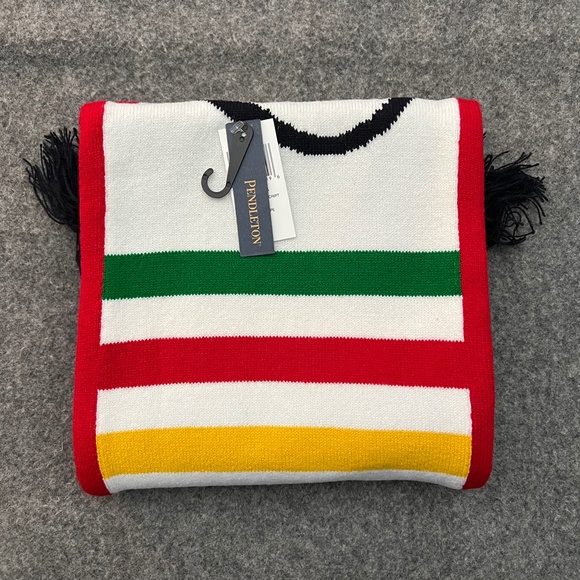 PENDLETON National Park Script Scarf NWT - Picture 5 of 11